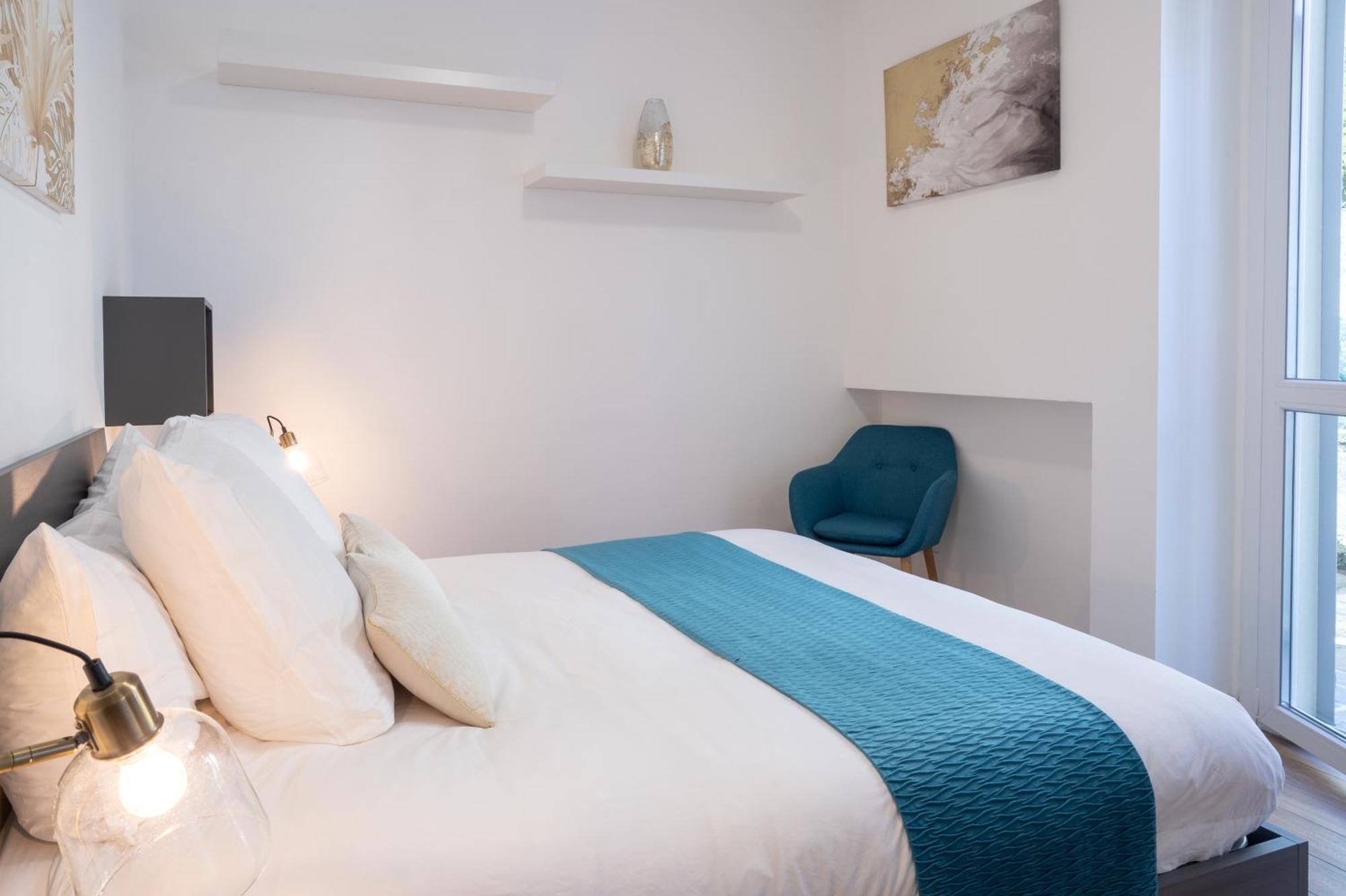Lora Apartment,Free Private Parking, Self Check In,1 Como Buitenkant foto