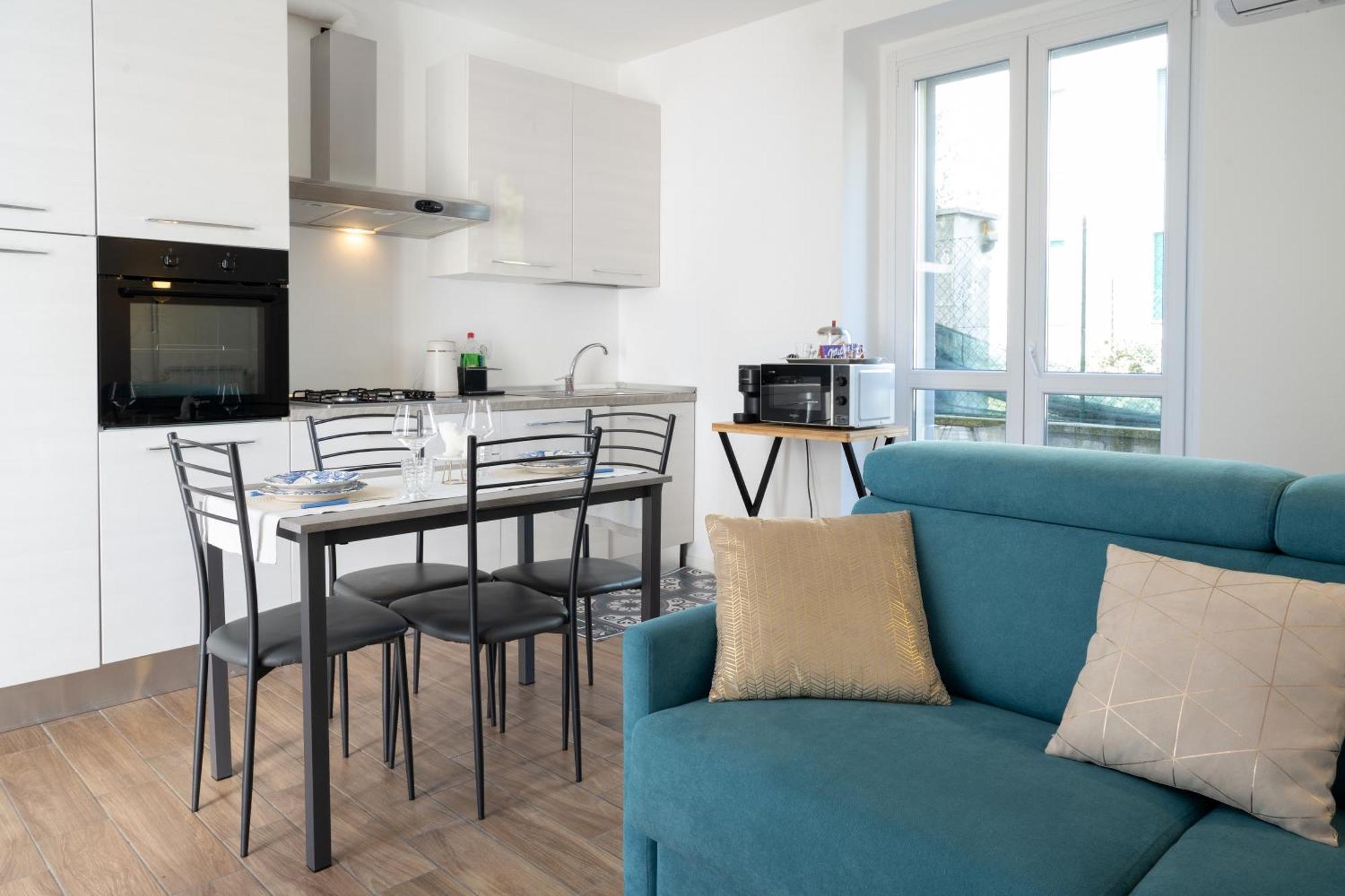 Lora Apartment,Free Private Parking, Self Check In,1 Como Buitenkant foto